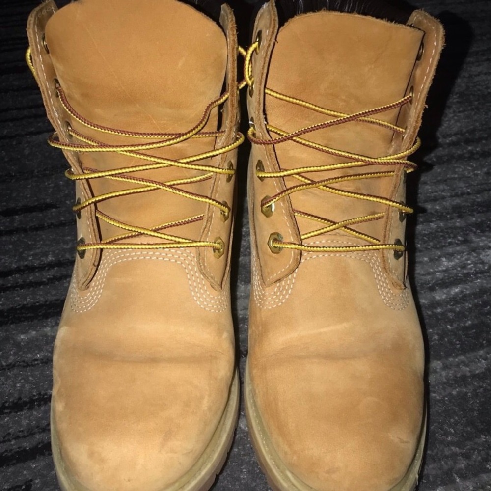 Timberland Boots - Picture 2 of 4